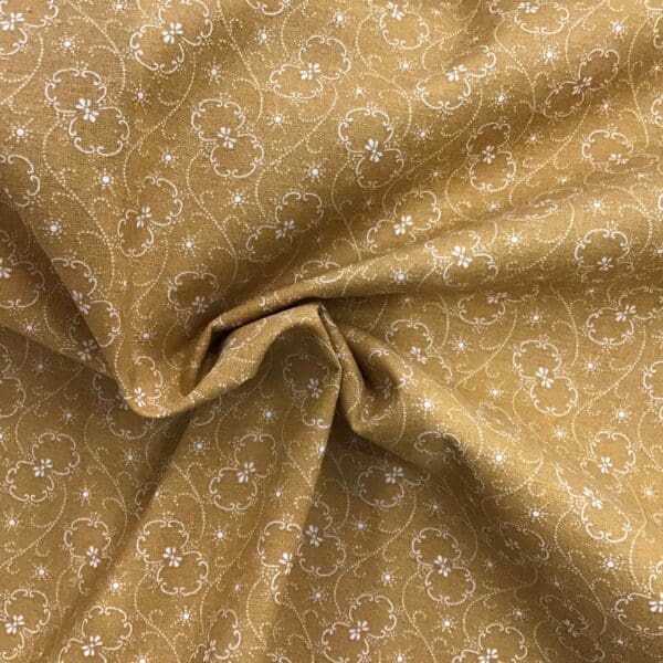 Classic Florals SSF43915 copper/ivory fabric by Kingfisher Classic Florals SSF43915 copper/ivory fabric by Kingfisher