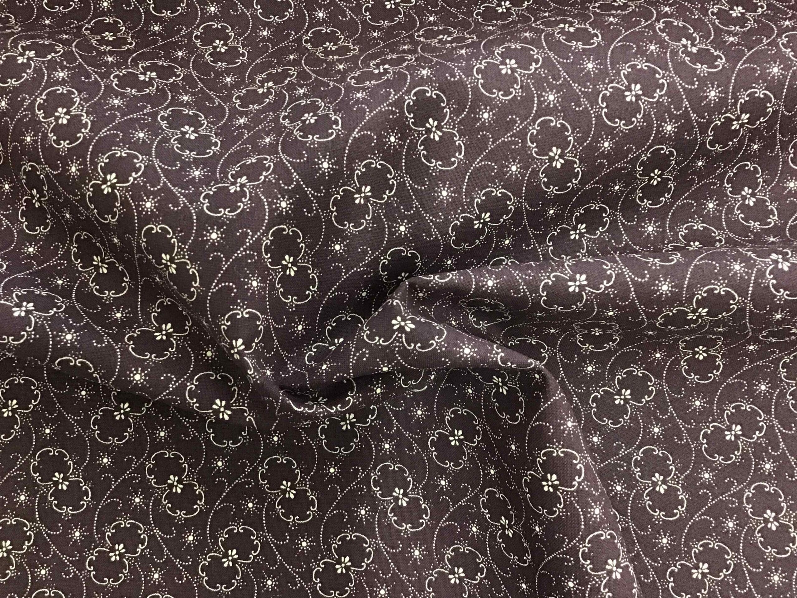 Classic Florals SSF43915 brown/ivory fabric by Kingfisher Classic Florals SSF43915 brown/ivory fabric by Kingfisher